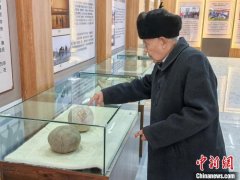 （走进中国乡村）新疆“百年足球村”：民间